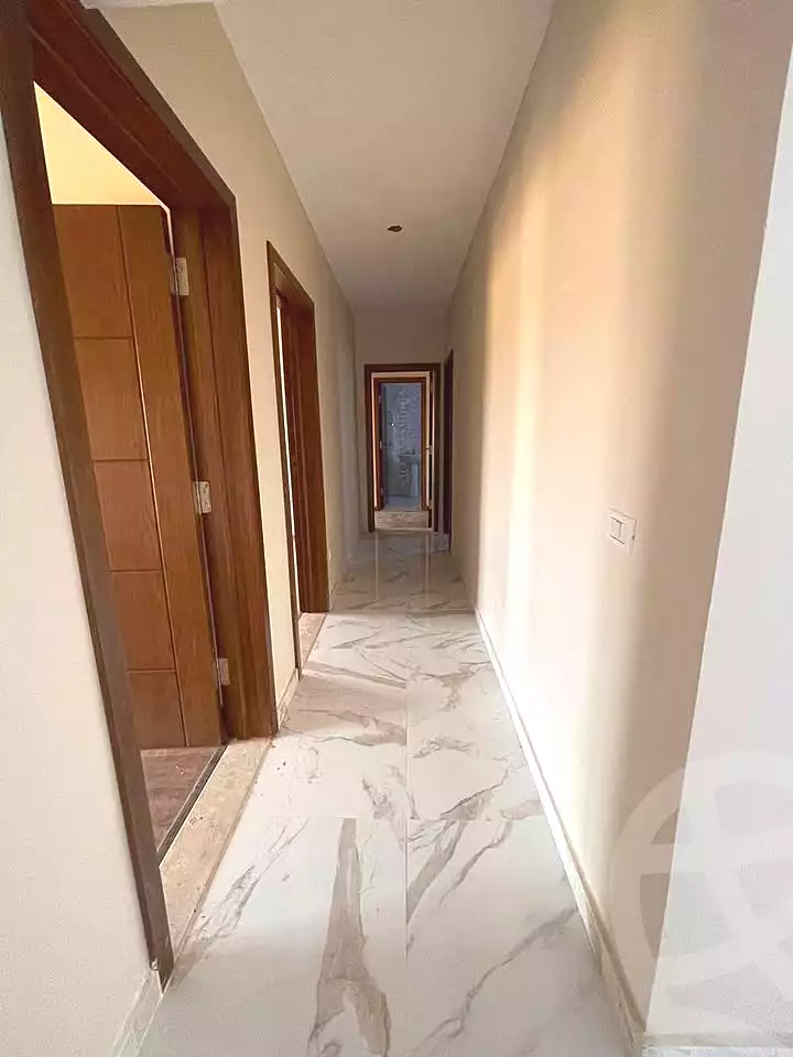 https://aqarmap.com.eg/en/listing/7298869-for-sale-cairo-new-cairo-compounds-century-city-compound-vintage-development