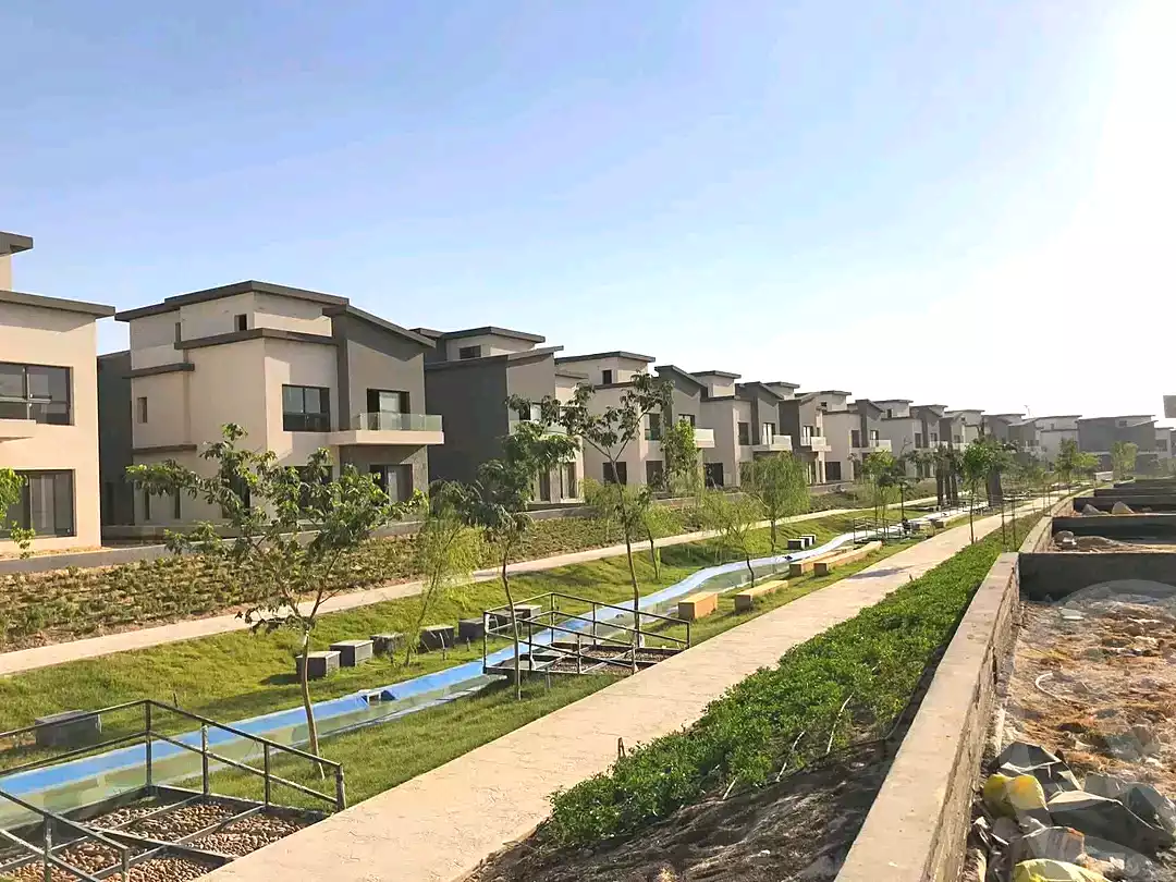 https://aqarmap.com.eg/en/listing/7298886-for-sale-cairo-new-cairo-compounds-the-crest-compound-il-cazar
