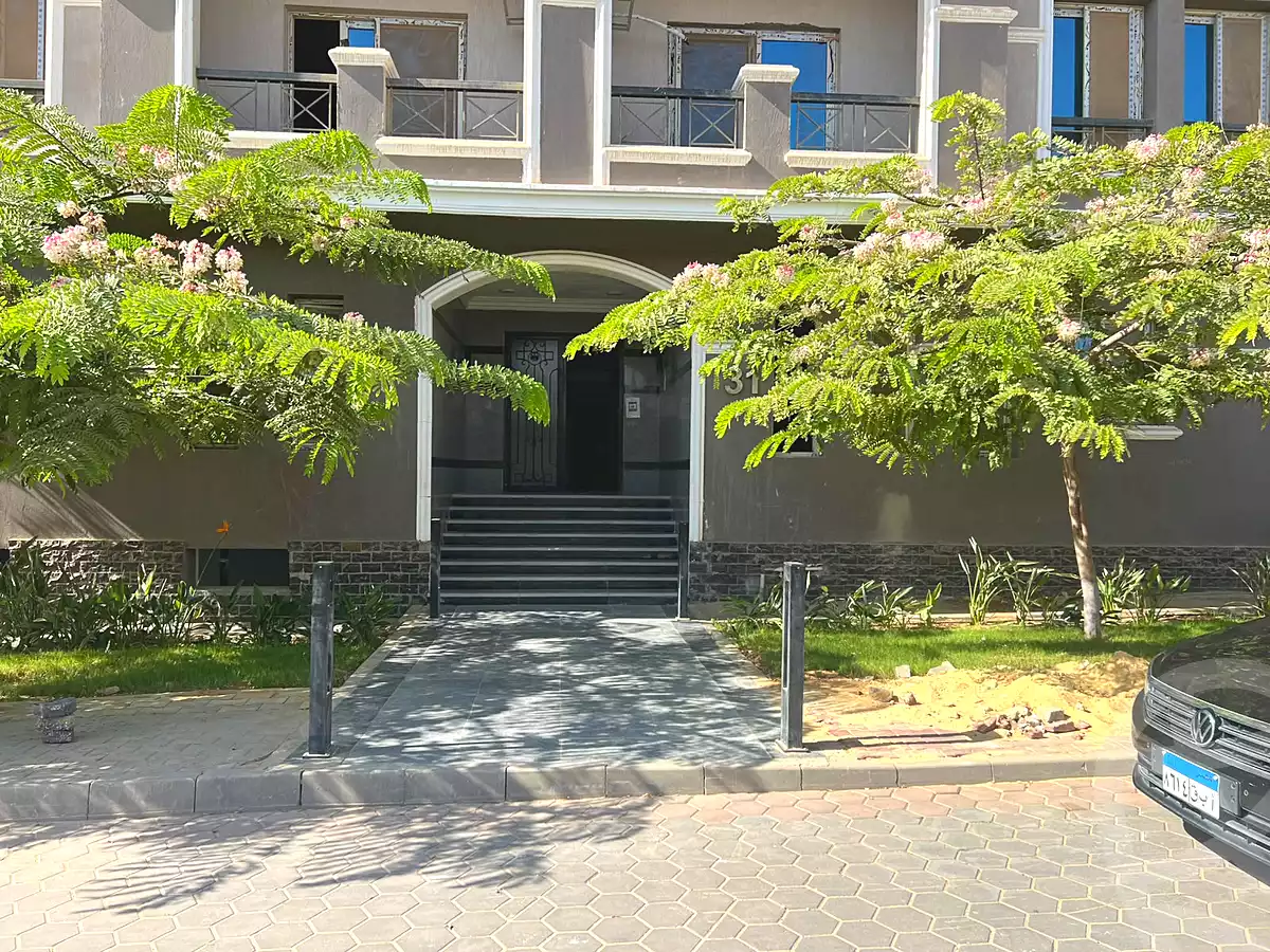 https://aqarmap.com.eg/en/listing/7299037-for-sale-cairo-new-cairo-compounds-garden-heights-compound