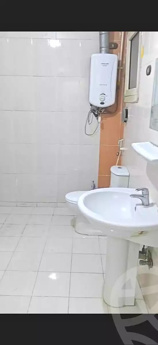 https://aqarmap.com.eg/ar/listing/7300421-for-rent-cairo-6th-of-october-el-ahyaa-neighborhood-2nd-dr-abdel-wahab-moro-rd