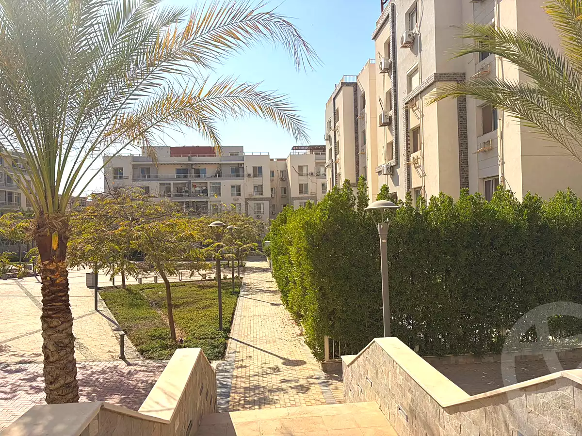 https://aqarmap.com.eg/ar/listing/7300781-for-sale-cairo-new-cairo-compounds-jyd