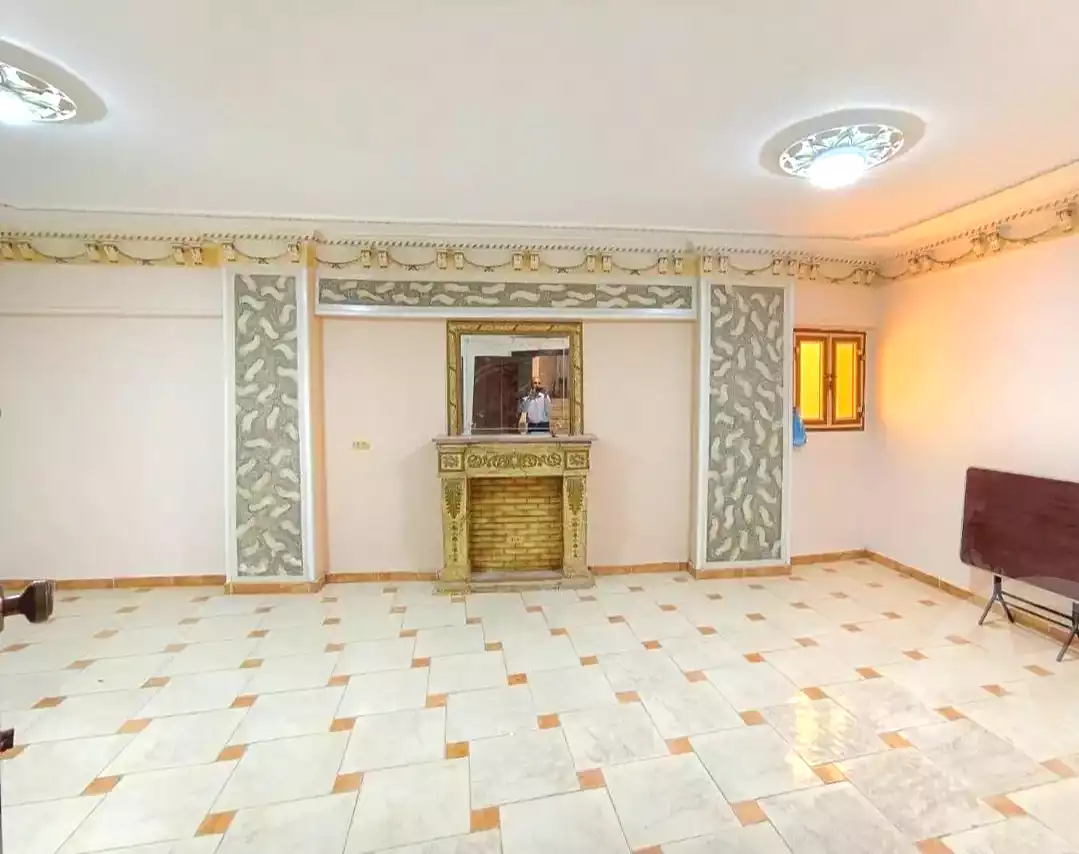 https://aqarmap.com.eg/en/listing/7300989-for-sale-alexandria-bakoos-el-souk-station-st