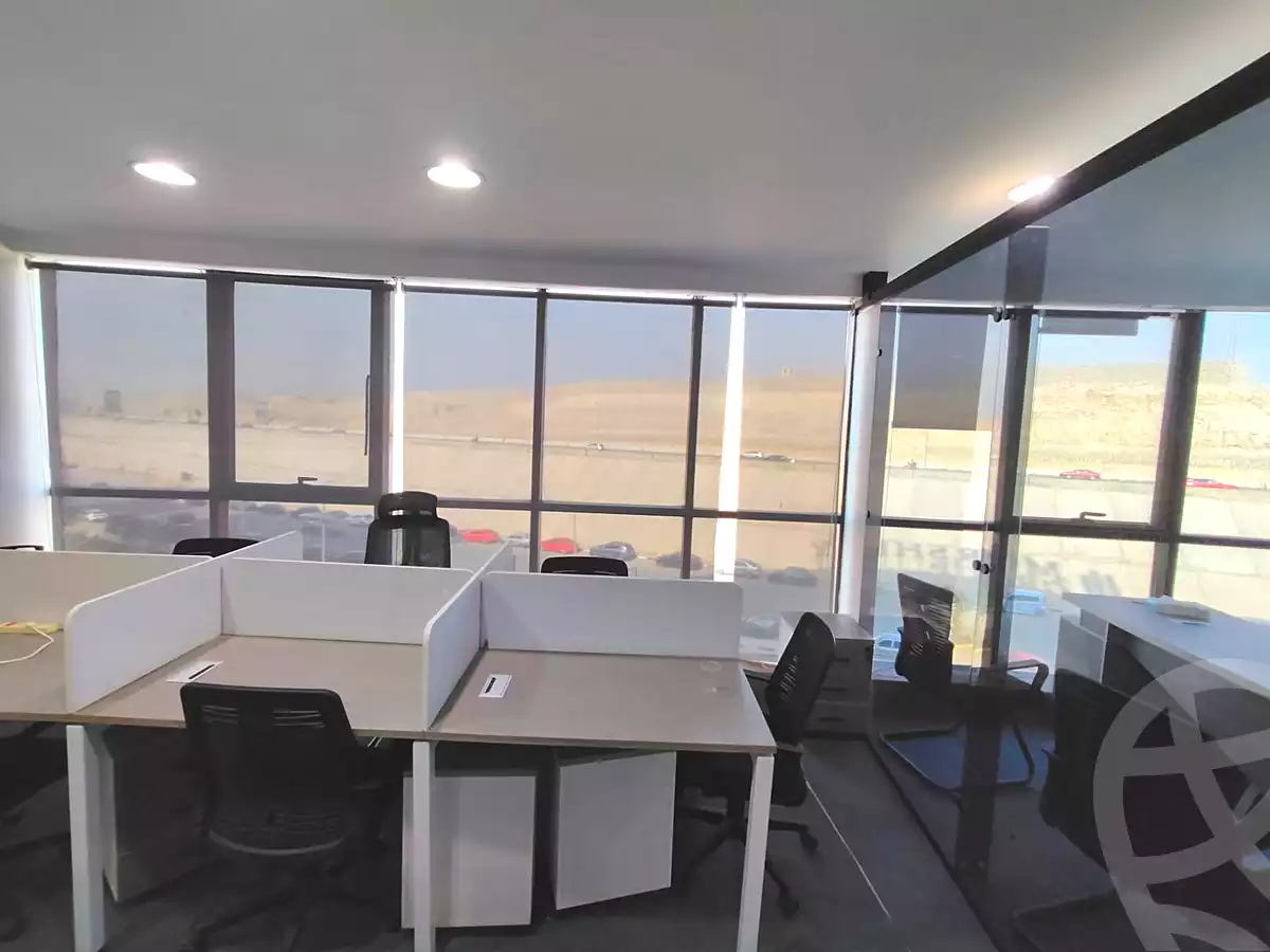https://aqarmap.com.eg/ar/listing/7301130-for-rent-cairo-el-maadi-compounds-rayhanah-plaza