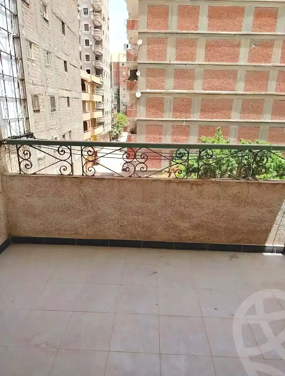 https://aqarmap.com.eg/ar/listing/7301833-for-sale-alexandria-al-agamy-lbytsh-abou-dib-st
