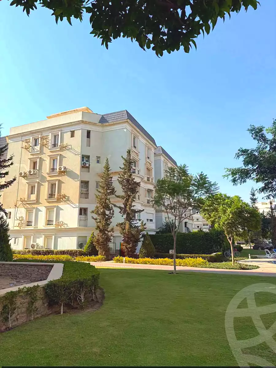 https://aqarmap.com.eg/en/listing/7302748-for-sale-cairo-new-cairo-compounds-mountain-view-hyde-park