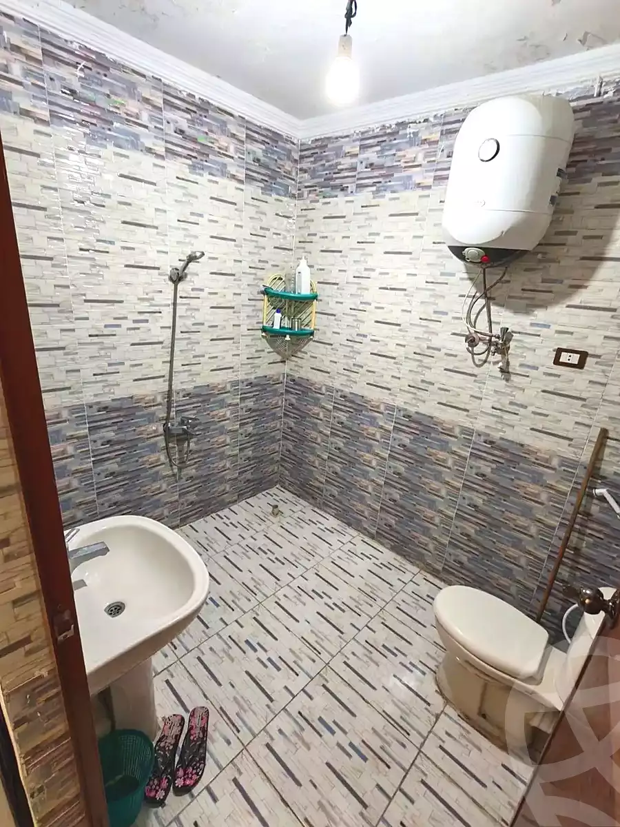 https://aqarmap.com.eg/en/listing/7302861-for-sale-alexandria-al-agamy-el-hanouvel-kasr-al-quiri-st-1