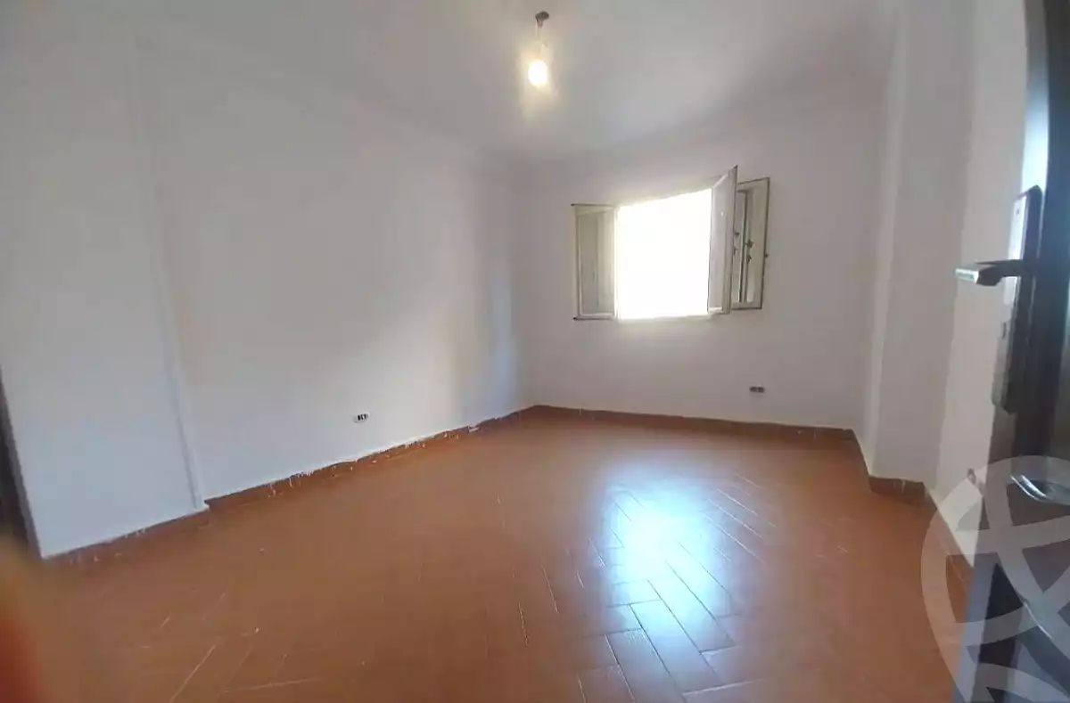 https://aqarmap.com.eg/ar/listing/7303203-for-sale-alexandria-ganaklis-shr-bw-qyr-tryq-lhry