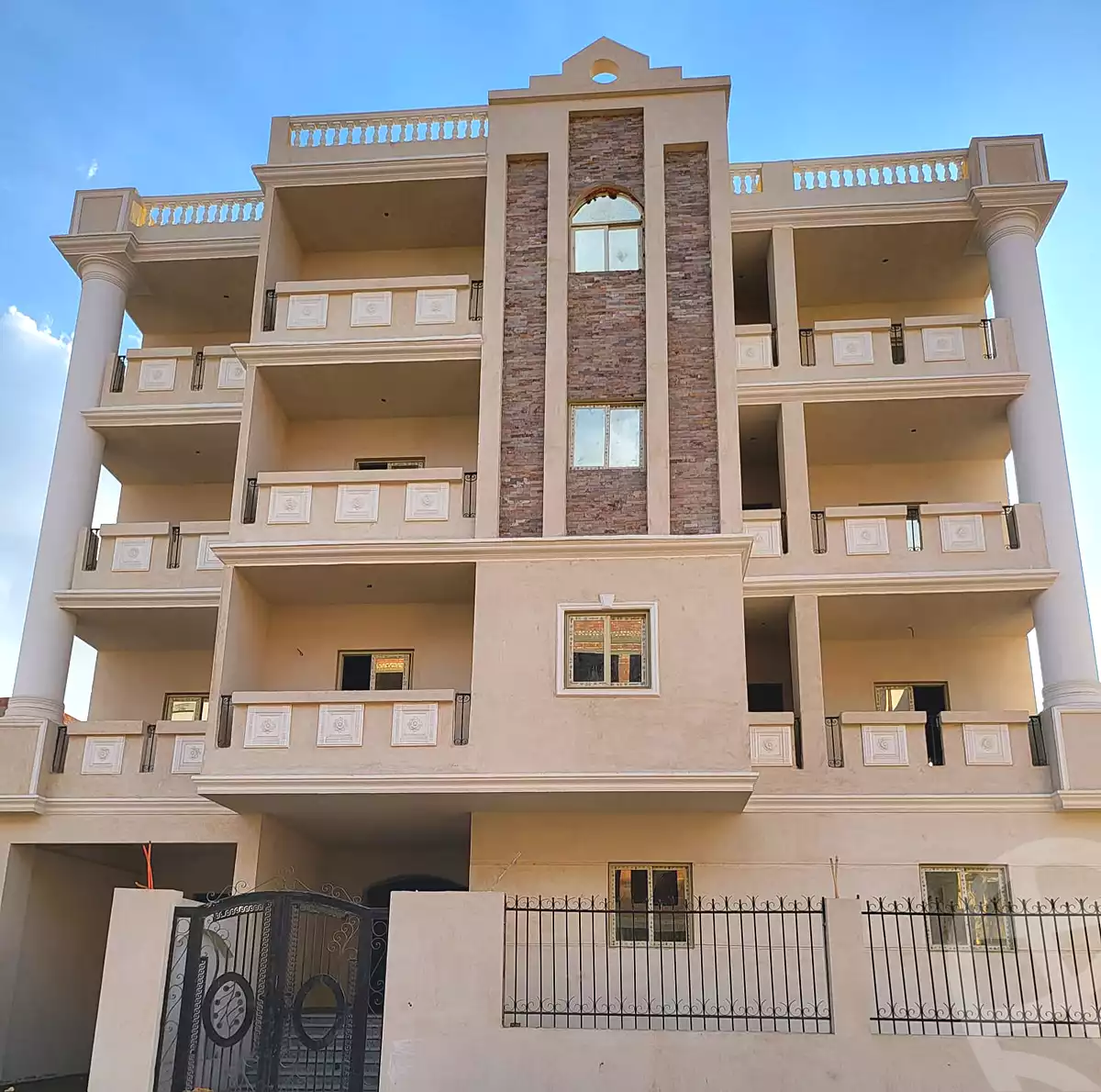 https://aqarmap.com.eg/ar/listing/7303403-for-sale-cairo-new-cairo-bait-el-watan-first-neighborhood