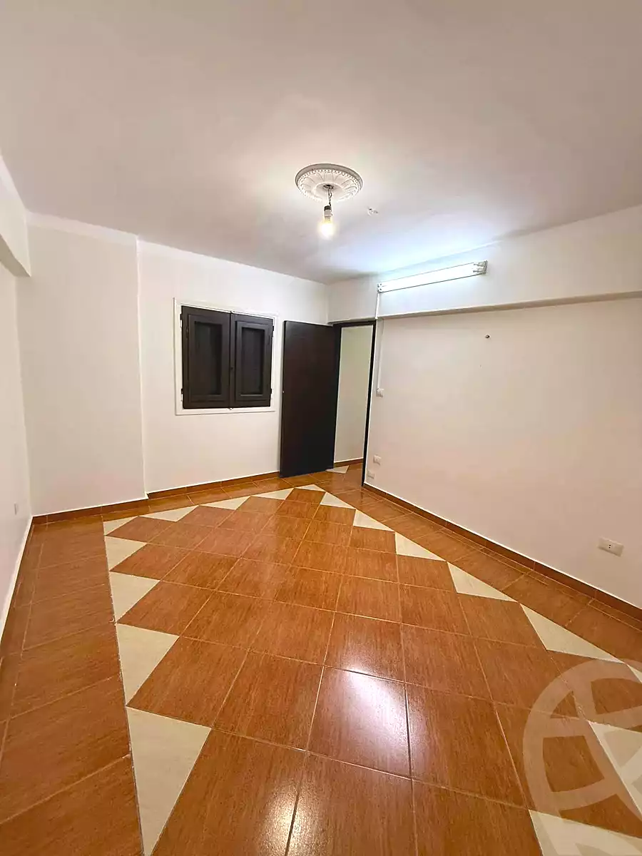 https://aqarmap.com.eg/en/listing/7305454-for-sale-alexandria-el-asafra-l-sfr-bhry