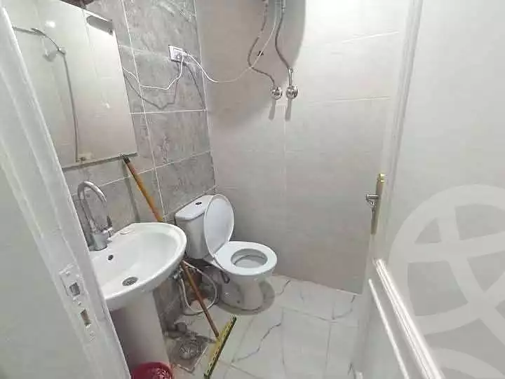 https://aqarmap.com.eg/ar/listing/7305828-for-rent-cairo-6th-of-october-el-ahyaa-neighborhood-1st