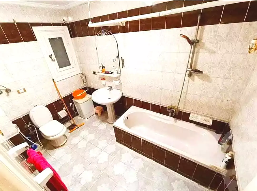 https://aqarmap.com.eg/ar/listing/7306007-for-sale-alexandria-sydy-bshr-sydy-bshr-bhry-shr-khld-bn-lwlyd