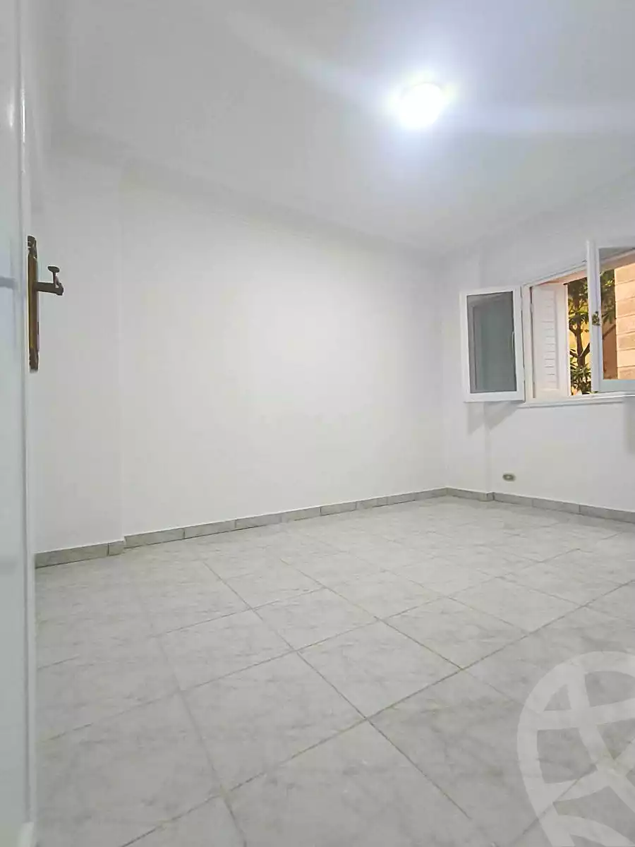 https://aqarmap.com.eg/en/listing/7306069-for-sale-alexandria-al-agamy-shataa-el-nakheel-no-8-st
