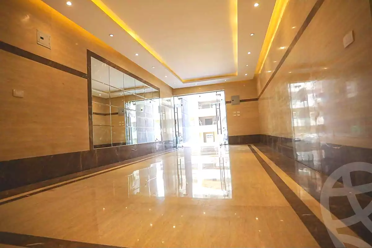 https://aqarmap.com.eg/en/listing/7306363-for-sale-cairo-new-administrative-capital-r8-tj-msr