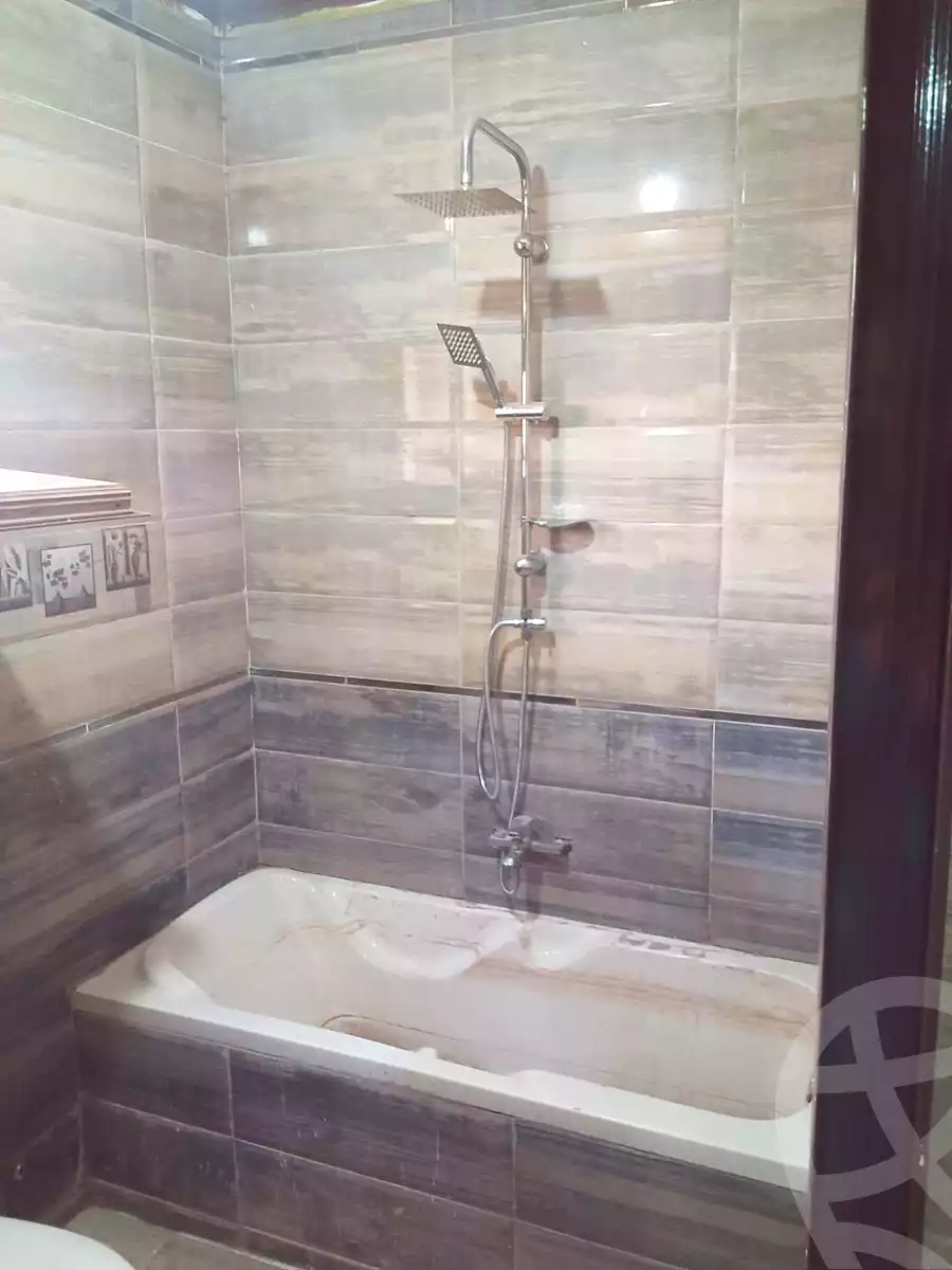 https://aqarmap.com.eg/ar/listing/7306502-for-sale-cairo-ain-shams-ain-shams-el-sharkia-el-horeya-st