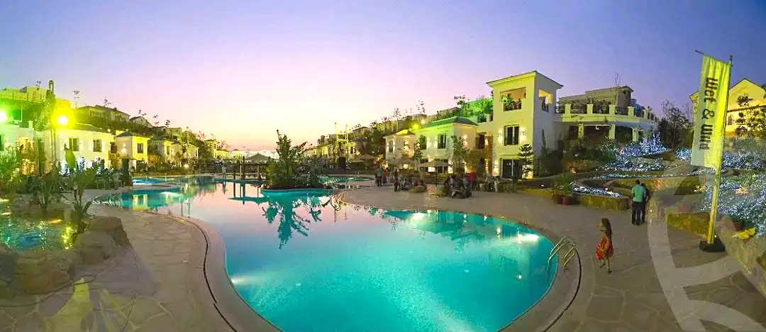 https://aqarmap.com.eg/ar/listing/7306545-for-sale-cairo-new-cairo-compounds-mountain-view1-1-compound