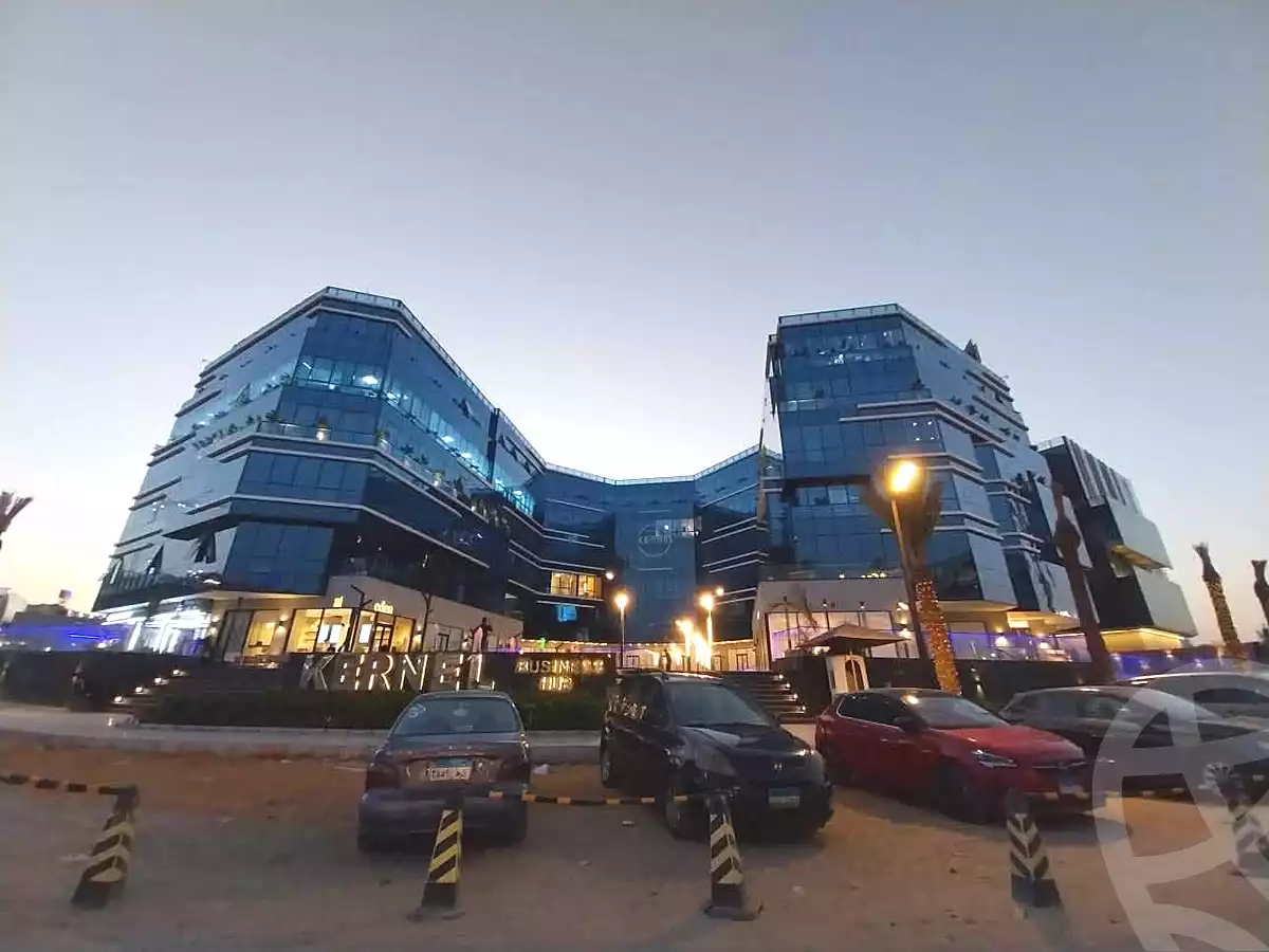 https://aqarmap.com.eg/en/listing/7306838-for-sale-cairo-new-cairo-compounds-krnyl-byzns-hb-fyks-llttwyr-l-qry