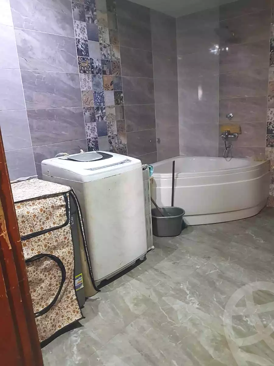 https://aqarmap.com.eg/ar/listing/7306997-for-sale-cairo-shoubra-jzyr-bdrn-ibn-al-rashid-st