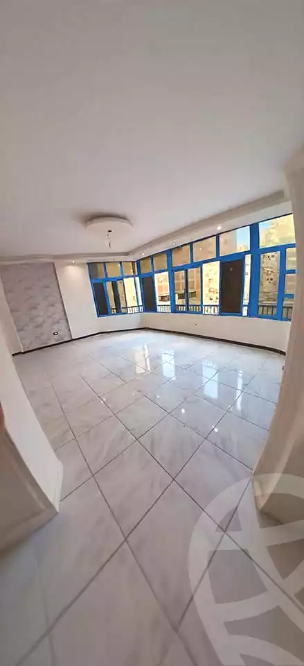 https://aqarmap.com.eg/ar/listing/7307031-for-rent-alexandria-miami