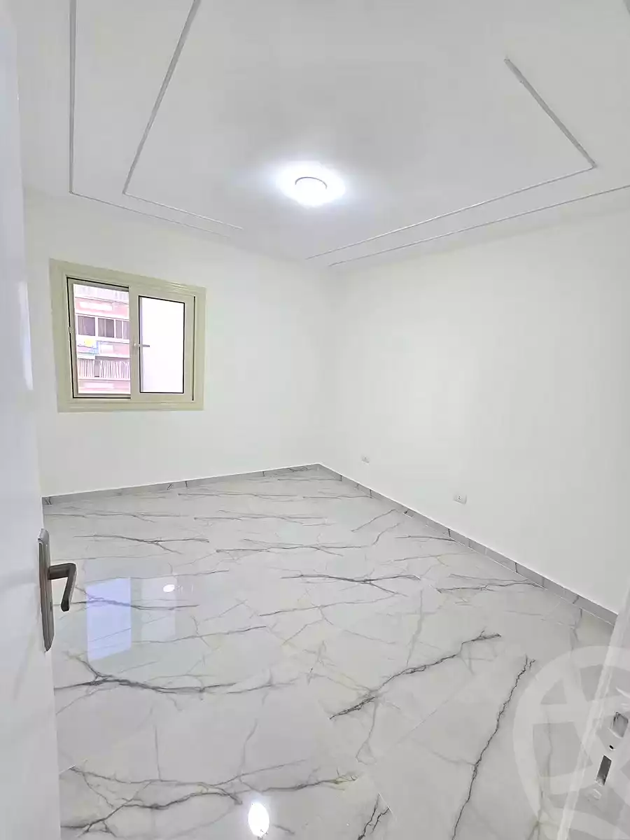 https://aqarmap.com.eg/ar/listing/7308262-for-sale-alexandria-sydy-bshr-sydy-bshr-bhry-shr-mhmwd-l-yswy