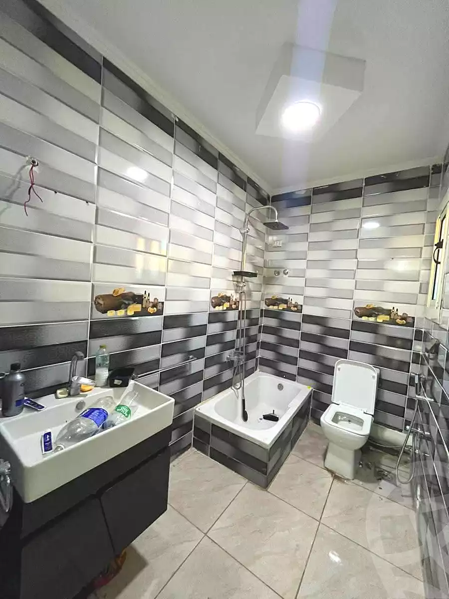https://aqarmap.com.eg/ar/listing/7308412-for-sale-alexandria-al-agamy-lbytsh-al-kaada-st