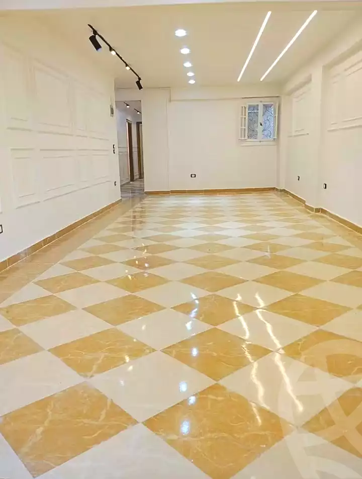 https://aqarmap.com.eg/ar/listing/7308543-for-sale-alexandria-al-agamy-bw-ywsf
