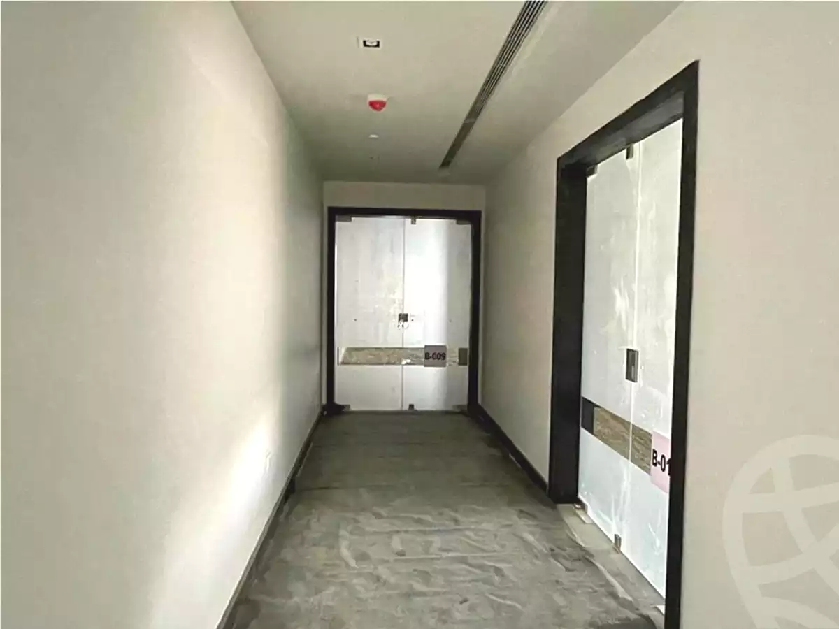 https://aqarmap.com.eg/en/listing/7303103-for-sale-cairo-new-cairo-compounds-hyde-park-business-district