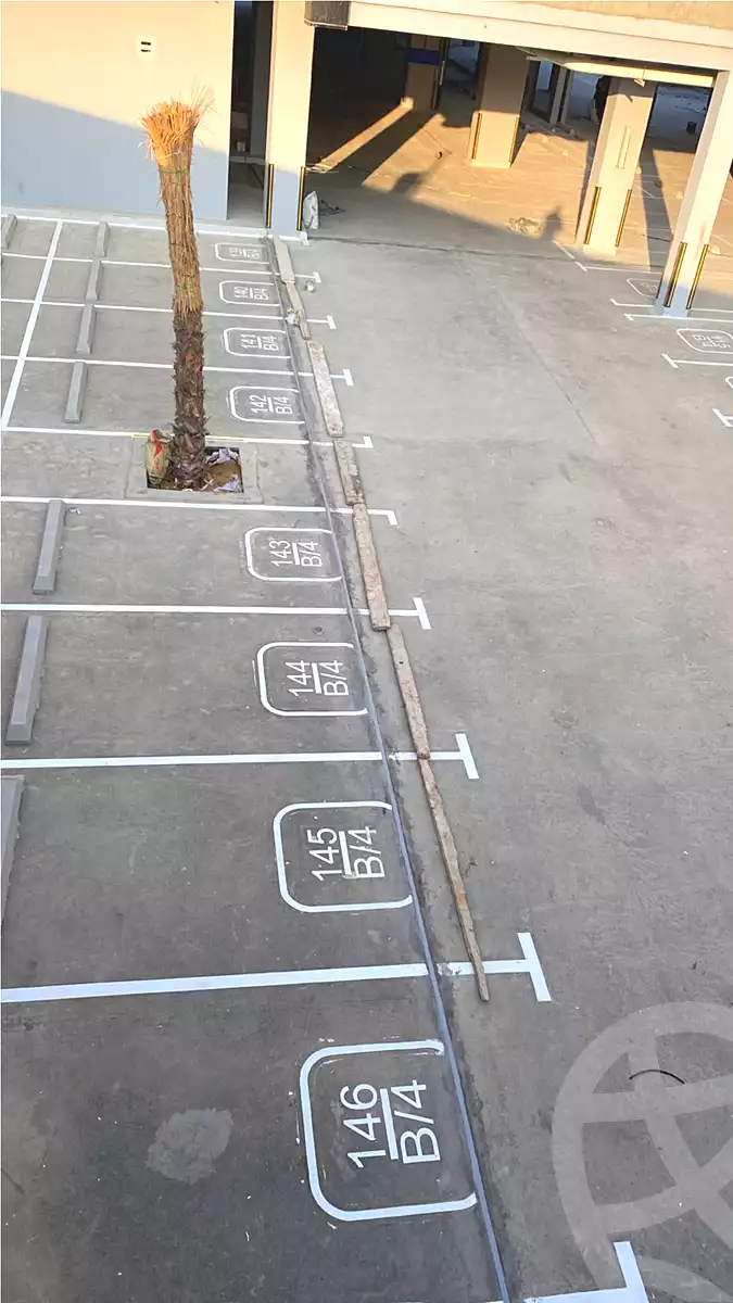 https://aqarmap.com.eg/en/listing/7303103-for-sale-cairo-new-cairo-compounds-hyde-park-business-district