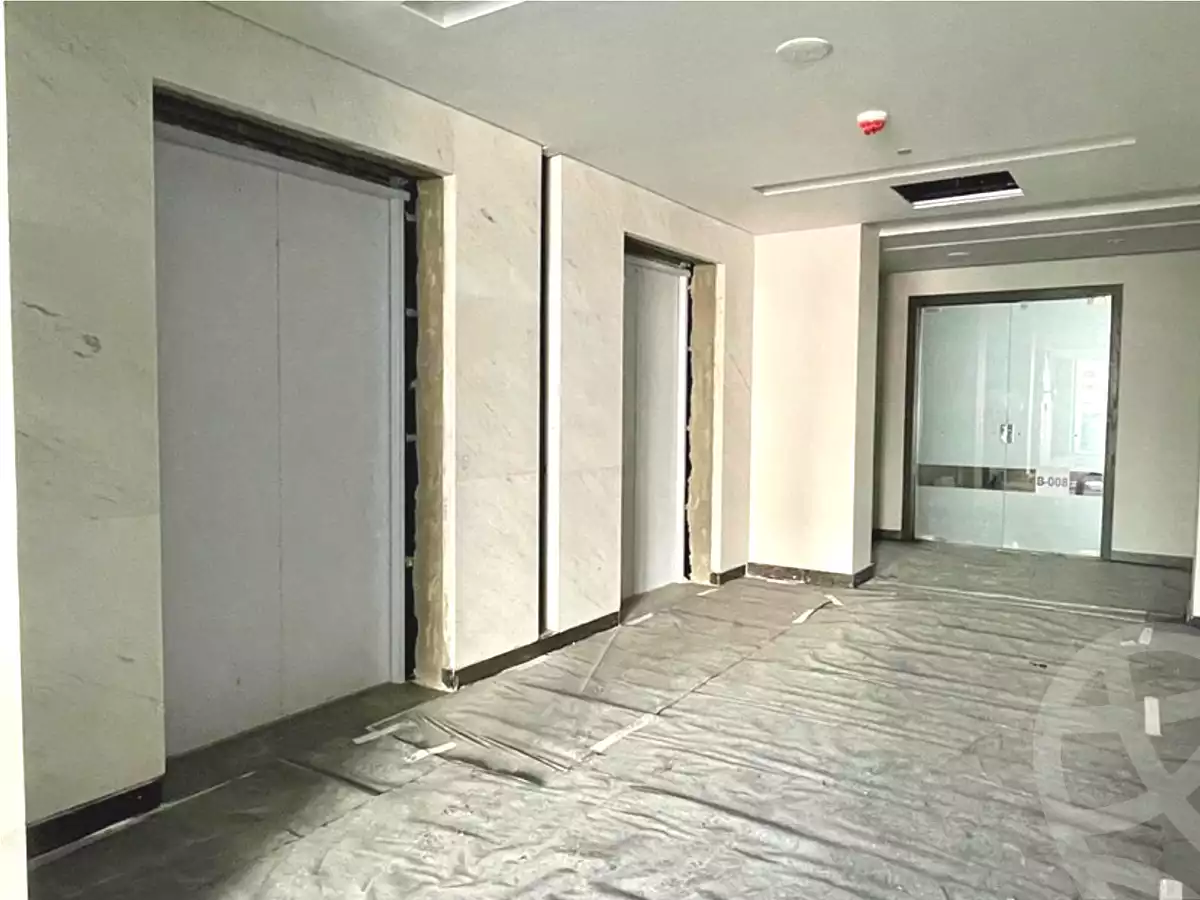 https://aqarmap.com.eg/en/listing/7303103-for-sale-cairo-new-cairo-compounds-hyde-park-business-district
