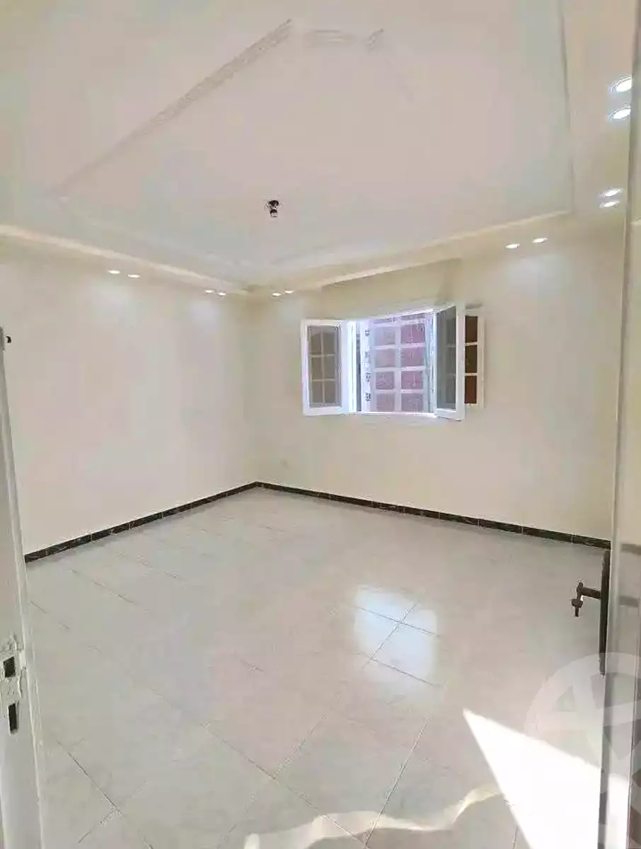 https://aqarmap.com.eg/ar/listing/7309758-for-sale-alexandria-sydy-bshr-sydy-bshr-bhry-gamal-abd-el-nasir-st