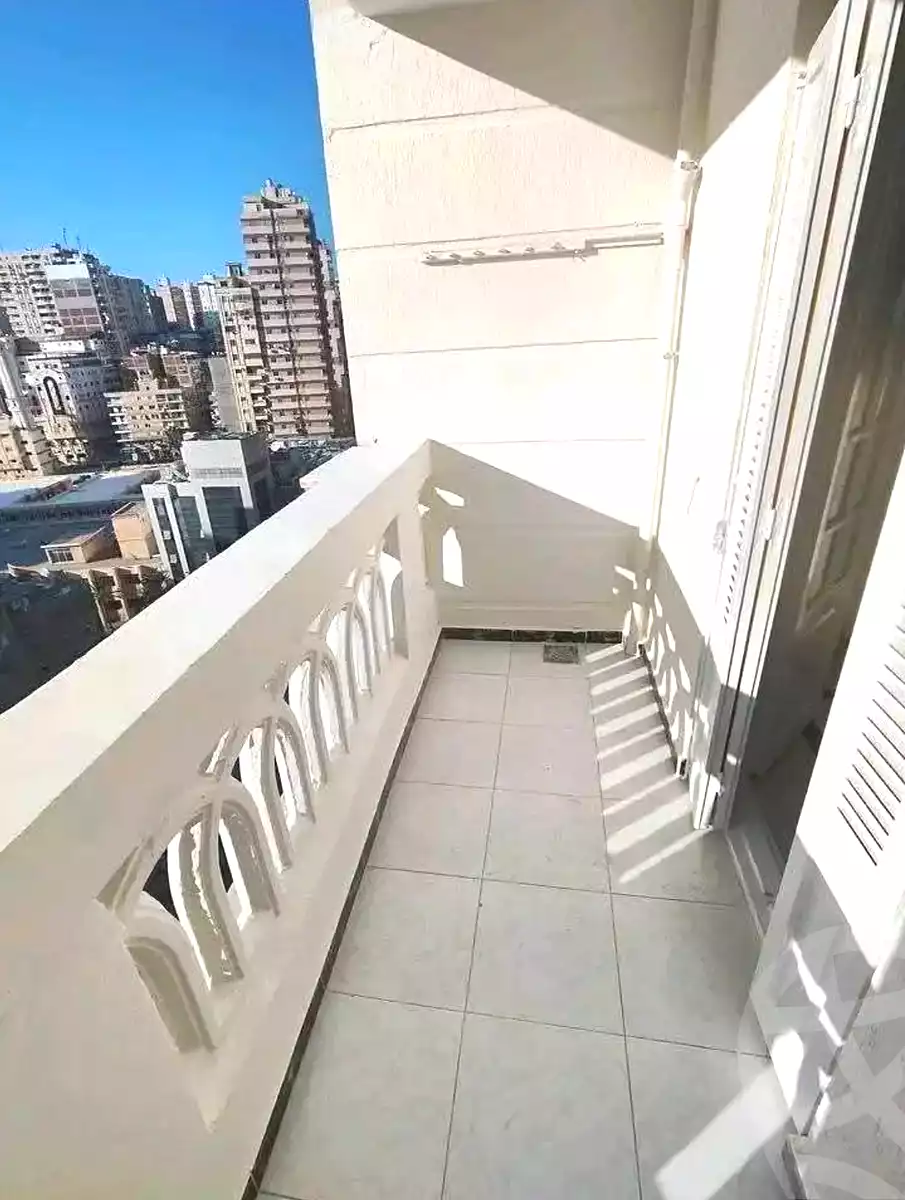https://aqarmap.com.eg/ar/listing/7309758-for-sale-alexandria-sydy-bshr-sydy-bshr-bhry-gamal-abd-el-nasir-st