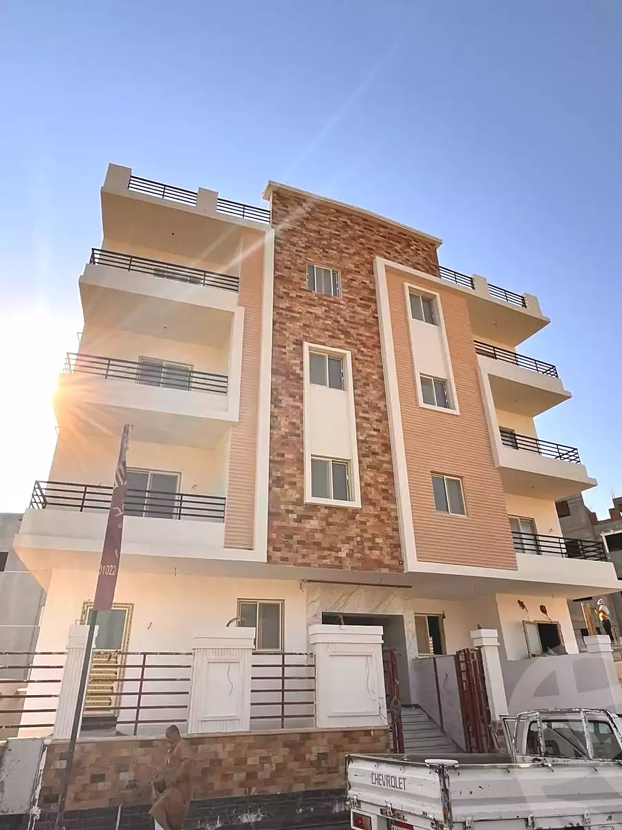 https://aqarmap.com.eg/en/listing/7309796-for-sale-cairo-new-cairo-bait-el-watan-south-suez-road-el-hay-el-takmely