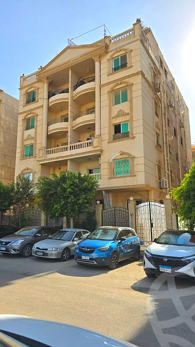 https://aqarmap.com.eg/ar/listing/7309941-for-sale-cairo-new-cairo-el-narges-el-narges-omarat-abdul-rahman-al-rafie-st