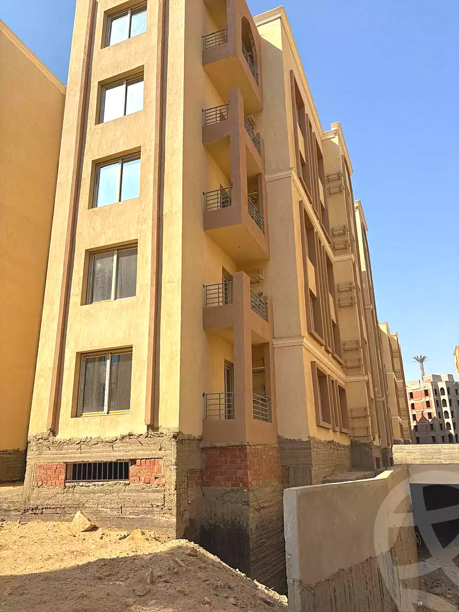 https://aqarmap.com.eg/en/listing/7310029-for-sale-cairo-new-cairo-compounds-kmbwnd-lnkhyl