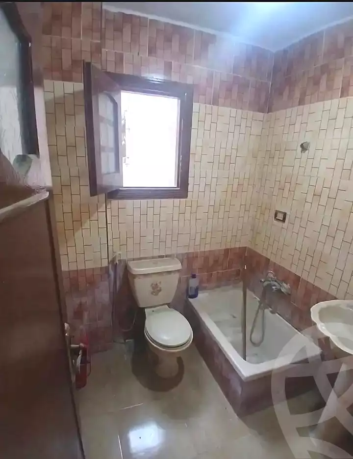 https://aqarmap.com.eg/en/listing/7310049-for-sale-alexandria-al-agamy-lbytsh-bianchiii-street-11