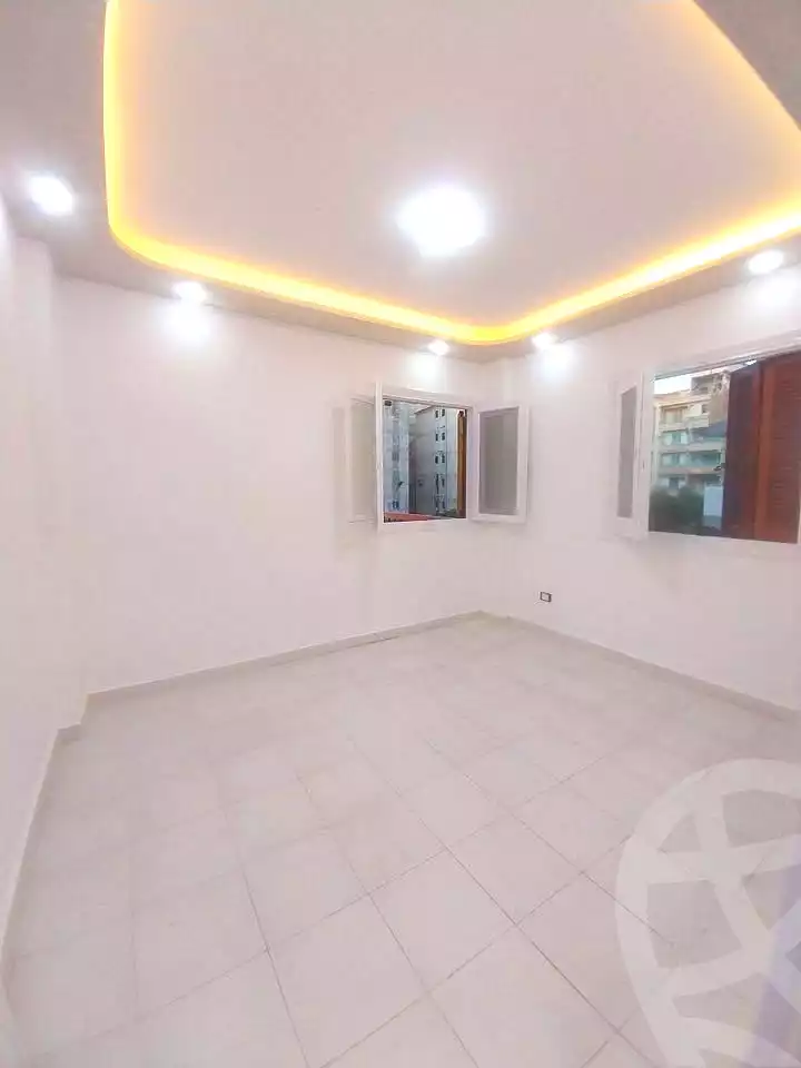 https://aqarmap.com.eg/ar/listing/7310339-for-sale-alexandria-al-agamy-shataa-el-nakheel