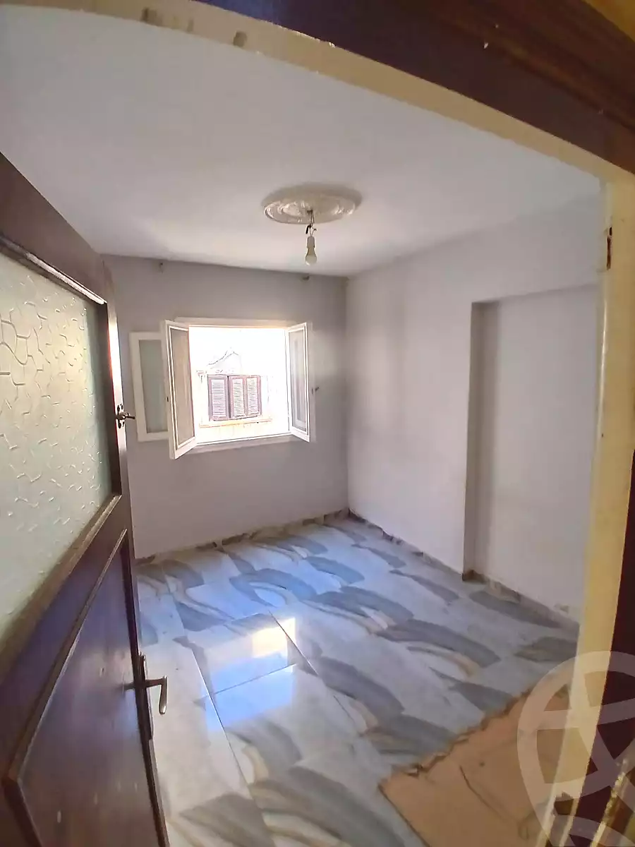 https://aqarmap.com.eg/en/listing/7310870-for-sale-alexandria-al-agamy-el-hanouvel-el-warsha-st