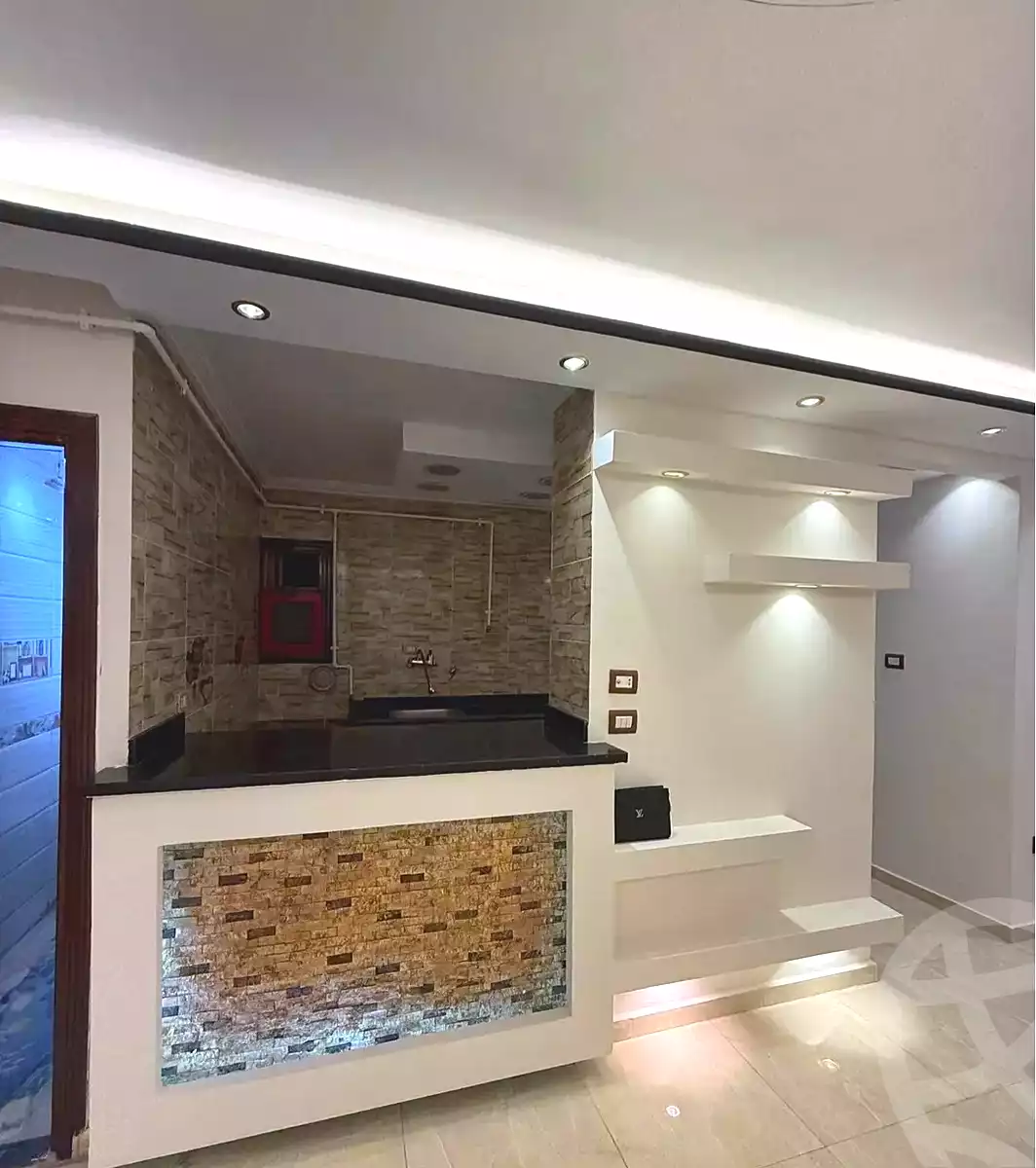 https://aqarmap.com.eg/ar/listing/7310885-for-sale-alexandria-sydy-bshr-tryq-ljysh