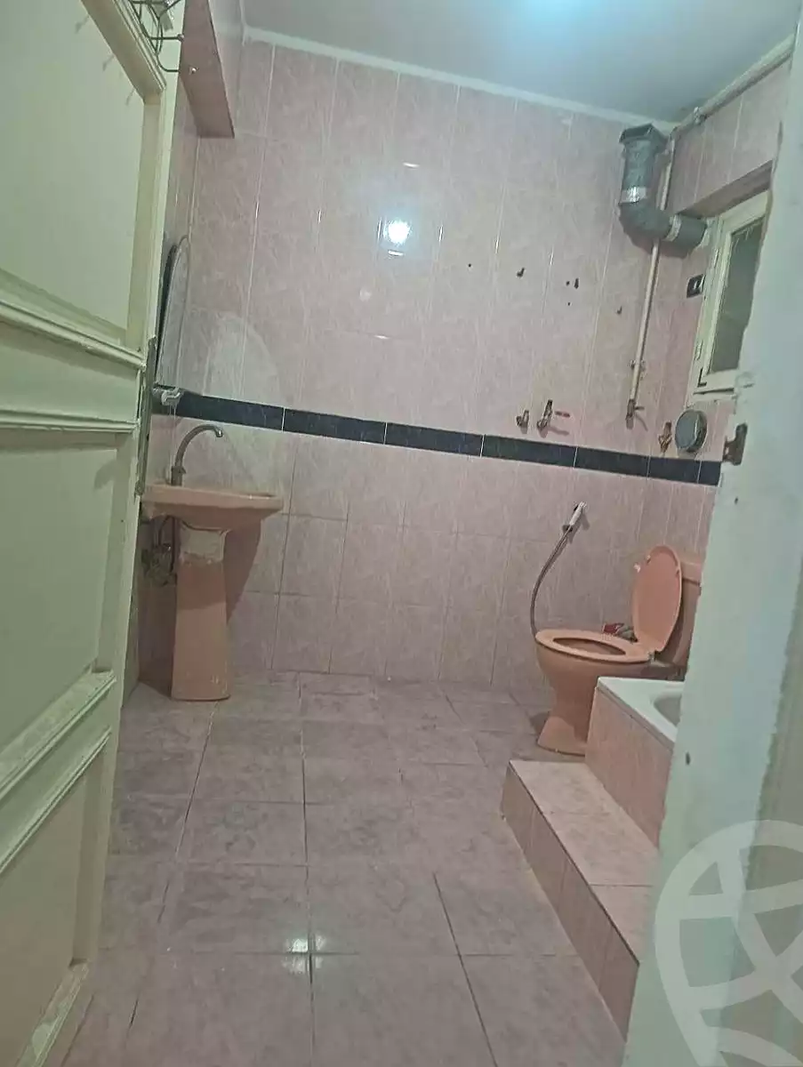 https://aqarmap.com.eg/ar/listing/7311108-for-rent-cairo-helwan-mostafa-fahmy-st