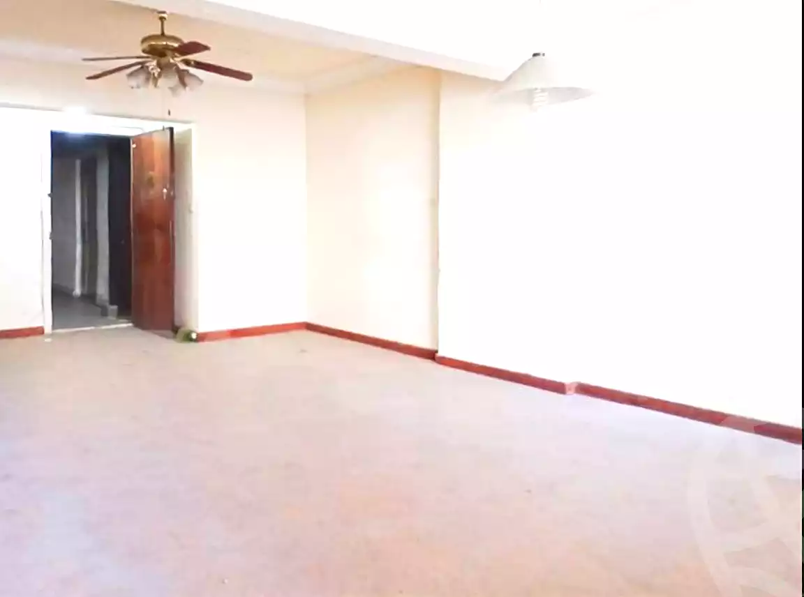 https://aqarmap.com.eg/en/listing/7311283-for-sale-alexandria-ganaklis