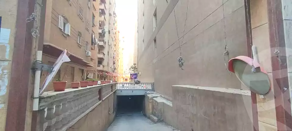 https://aqarmap.com.eg/en/listing/7312195-for-sale-alexandria-alhadara-al-mofatesh-st