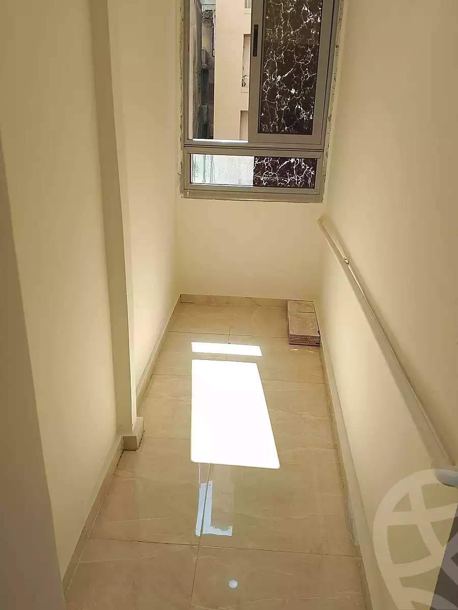 https://aqarmap.com.eg/ar/listing/7313157-for-sale-alexandria-sydy-bshr-sydy-bshr-bhry-shr-khld-bn-lwlyd