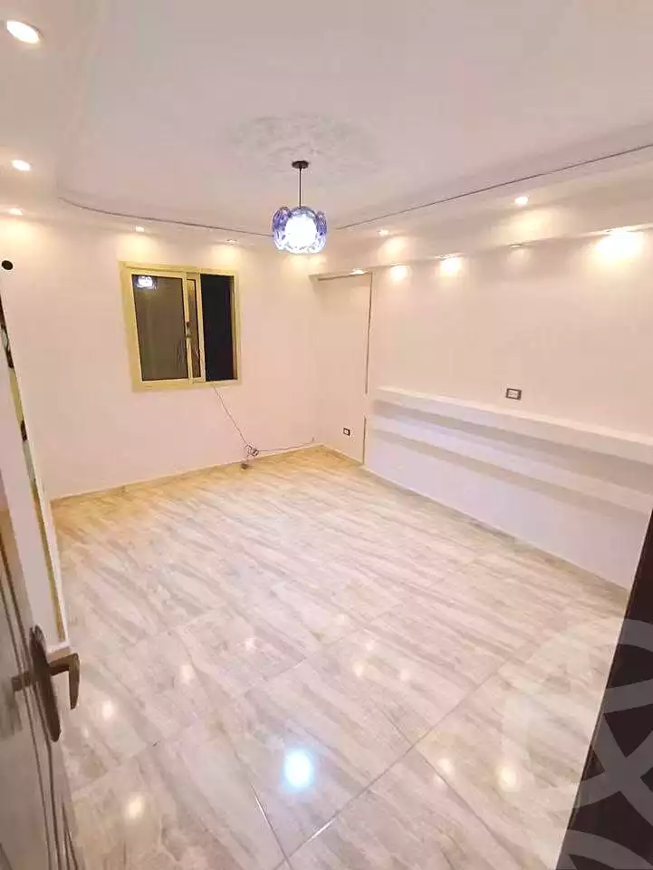 https://aqarmap.com.eg/ar/listing/7313268-for-sale-alexandria-sydy-bshr-sydy-bshr-bhry-shr-mhmwd-l-yswy