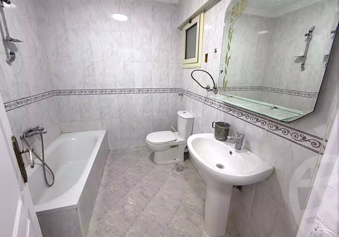 https://aqarmap.com.eg/en/listing/7315106-for-sale-alexandria-el-montazah-compounds-in-el-montazah-flwrns-myj-mwl-mrsyly-jrwb