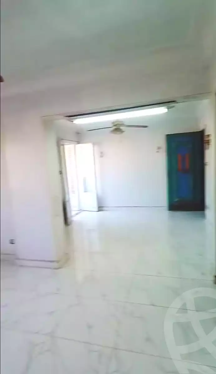 https://aqarmap.com.eg/ar/listing/7315513-for-rent-alexandria-al-agamy-el-hanouvel-el-zahraa-city-st