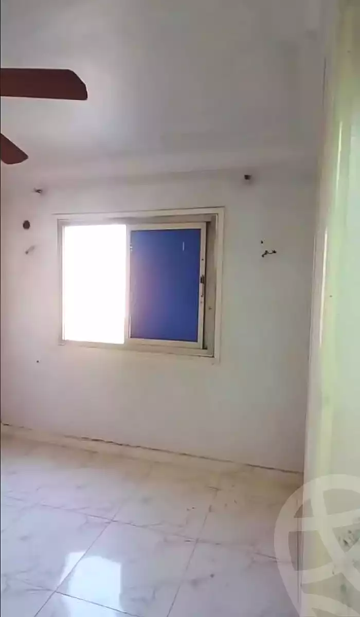 https://aqarmap.com.eg/ar/listing/7315513-for-rent-alexandria-al-agamy-el-hanouvel-el-zahraa-city-st