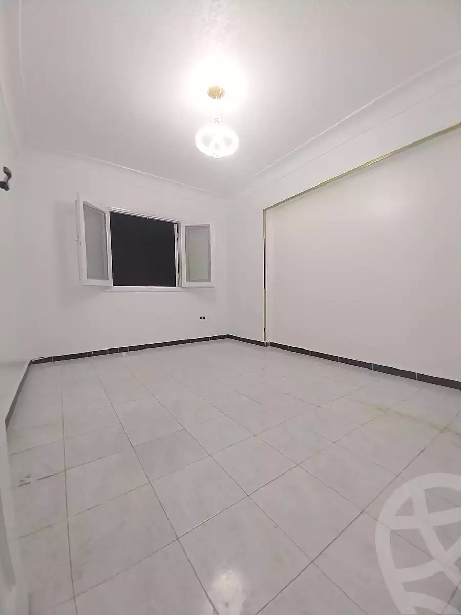 https://aqarmap.com.eg/en/listing/7315741-for-sale-alexandria-al-agamy-shataa-el-nakheel-no-7-st