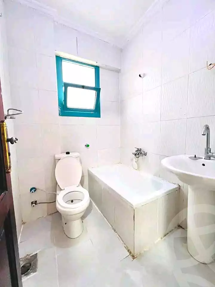 https://aqarmap.com.eg/ar/listing/7315844-for-sale-alexandria-al-agamy-shataa-el-nakheel
