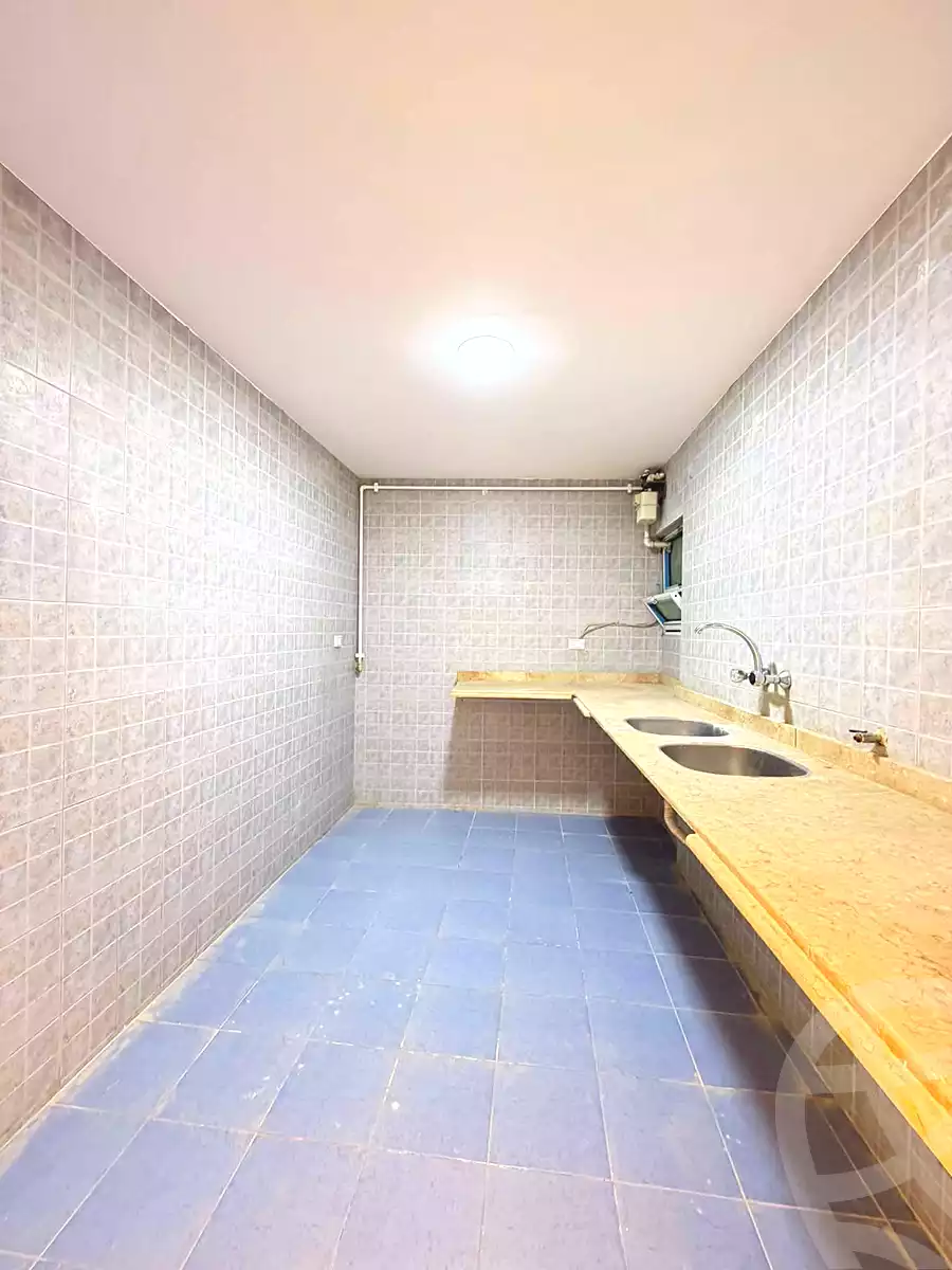 https://aqarmap.com.eg/ar/listing/7315848-for-sale-alexandria-sydy-bshr-sydy-bshr-bhry-shr-khld-bn-lwlyd