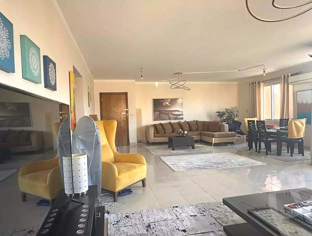 https://aqarmap.com.eg/en/listing/7316244-for-sale-cairo-new-cairo-lrhb-city-phase-4-mohammed-farid-st
