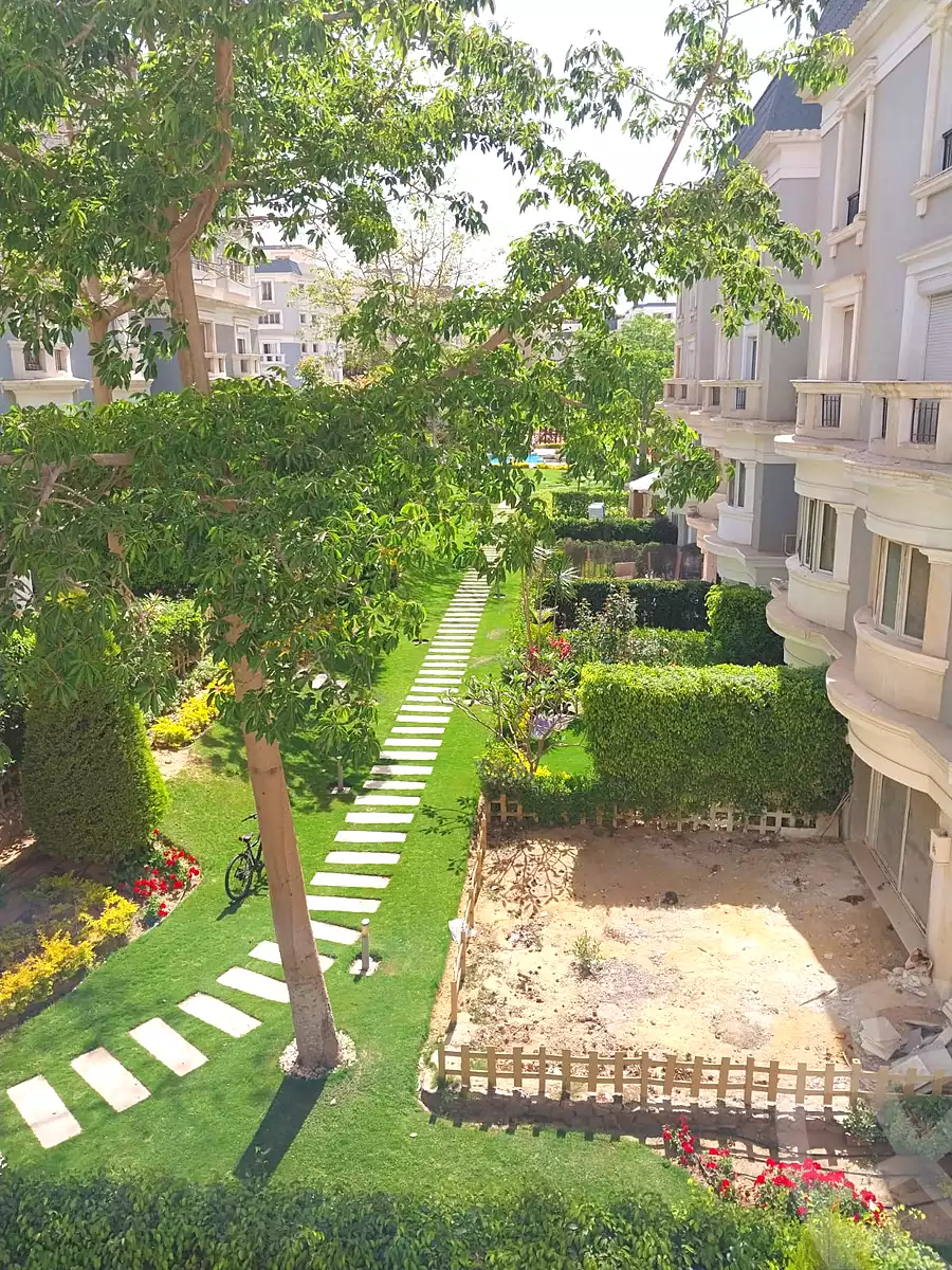 https://aqarmap.com.eg/en/listing/7316417-for-sale-cairo-new-cairo-compounds-hyde-park-cluster-15-hyde-park